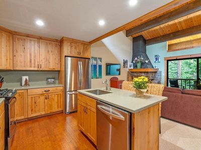 1001 Commonwealth Dr