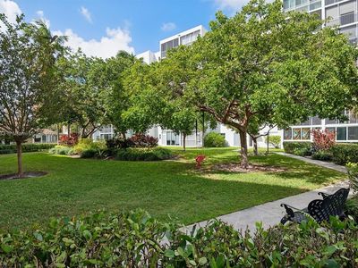 619 NE 14th Ave APT 101