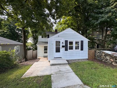 144 Sunnyside Avenue