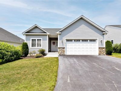 19 Pine Grove Ln