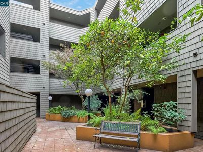 2917 Macarthur Blvd APT 2A