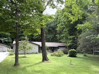 5485 Maple Heights Cir N