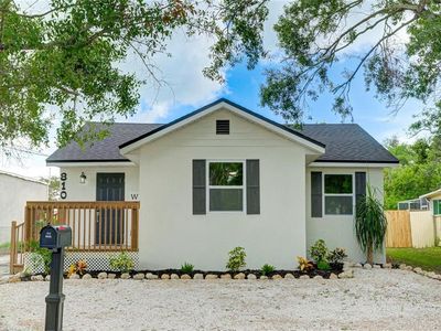 810 20th Ave W