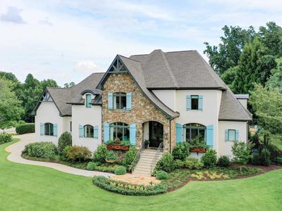 100 Putney Bridge Ln