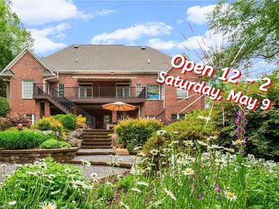 247 James Way