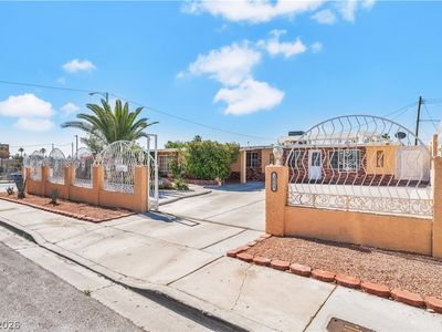 Property at 2083 La Vante Ave, Las Vegas, NV