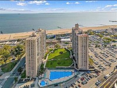 601 Surf Ave APT 10H