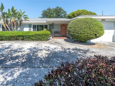 4212 Poinsettia Dr