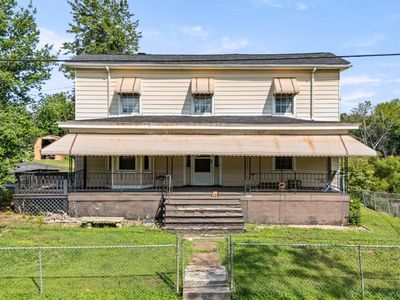396 Main St