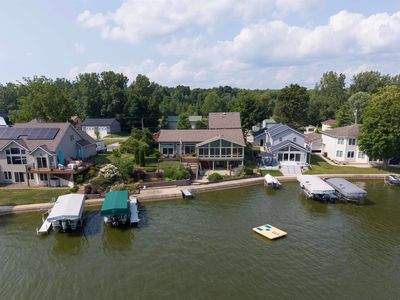 1550 N Shore Dr