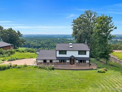 7040 Christopher Dr