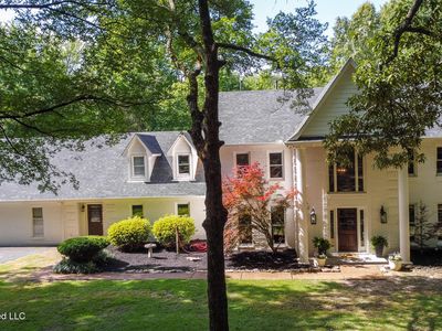 5805 S Manor Cv