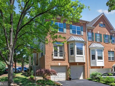 428 Clayton Ln