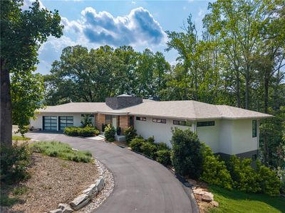 5011 Bridgeview Dr