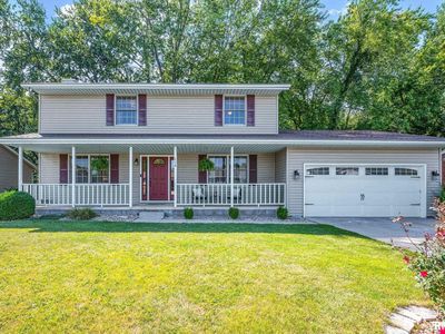 114 Oakmoor Dr