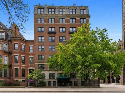 90 Commonwealth Ave APT 22