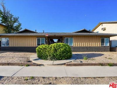 342 E Lancaster Blvd