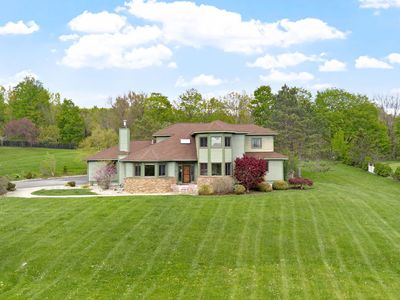 8 Fox Glove Court