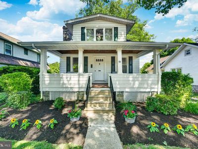89 Saxer Ave