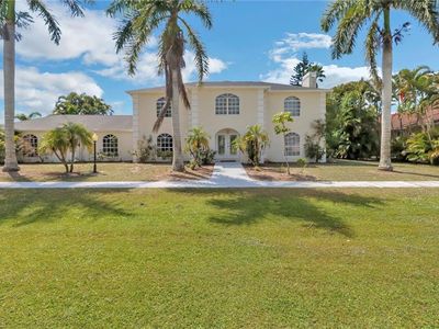 7904 Eagles Flight Ln