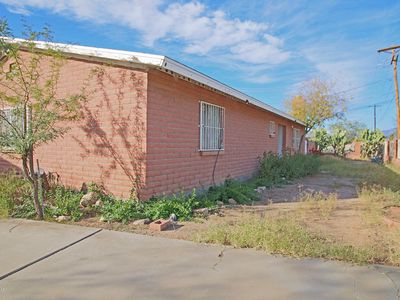 2200 S Palo Verde Ave