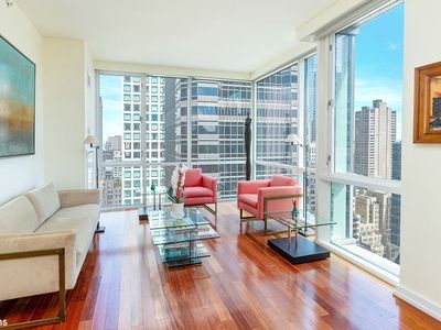 60 E 55th St #38AB