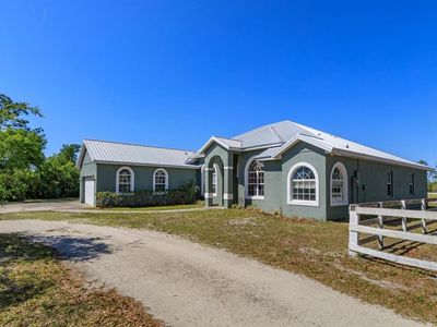 3335 Riverhead Dr