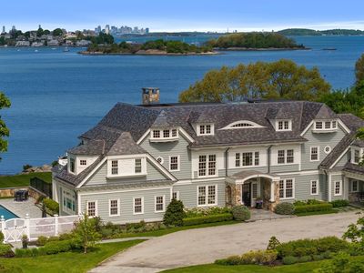 5 Bare Cove Lane