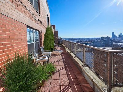 75 E End Ave APT 19C