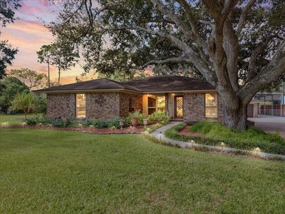 Property at 802 Riverside Dr, Alvin, TX