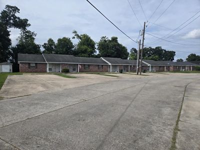 116-128 Louisa Dr