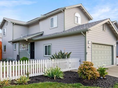 900 Lighthouse Court