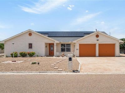 7416 Golf Dr
