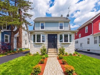 71 Leslie St