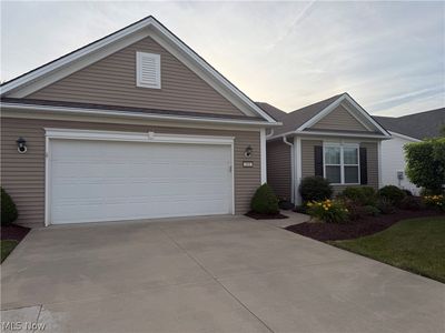 484 Water Pointe Ln