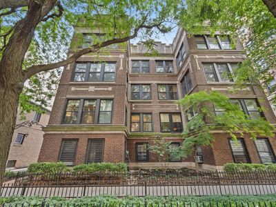 425 W Briar Pl APT 1E