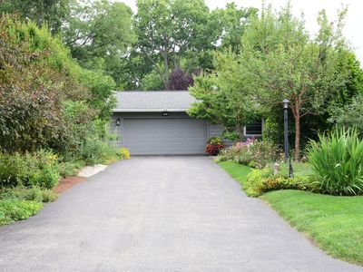 961 Lynbrook Rd