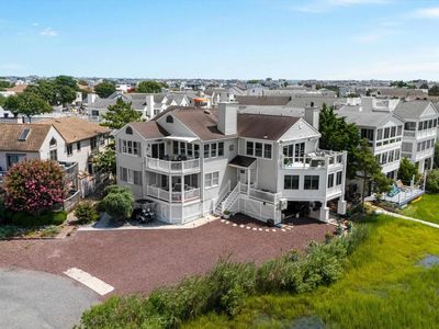 60-62 Safe Harbor Dr #2