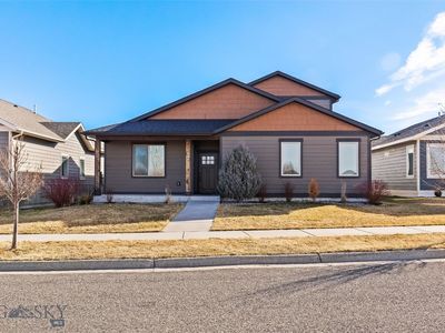 886 Flanders Creek Ave