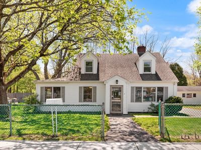 26 Alandale Pkwy