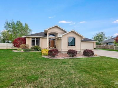 389 Greenbrier Dr