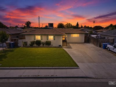 1301 Antonia Way