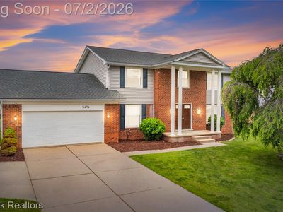 Property at 5494 Centerbrook Dr, West Bloomfield, MI