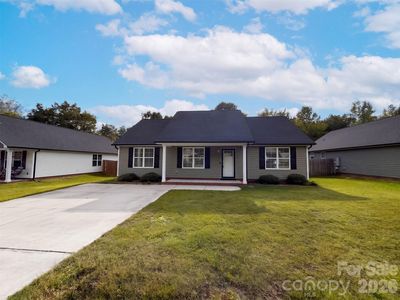 335 Odell Dr NW