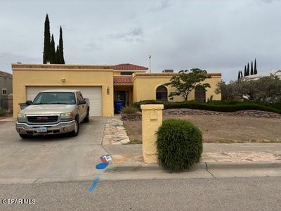 841 Via Riqueza St