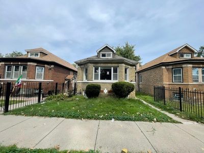 724 W 50th Pl