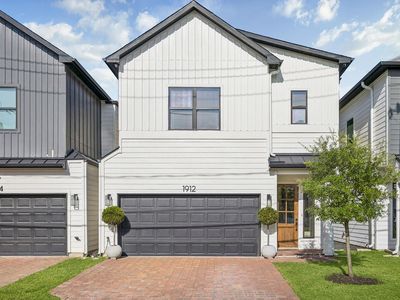 1912 Hoskins Dr