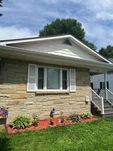 33 Walnut Ave