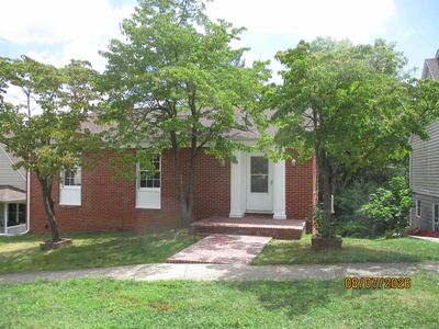 364 Walnut Ave