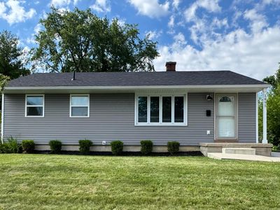 1895 E Beaumont Rd